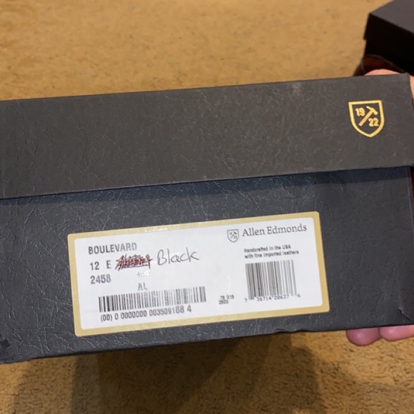 Allen Edmonds Boulevard Cap Toe Derby Black - Picture 5 of 6